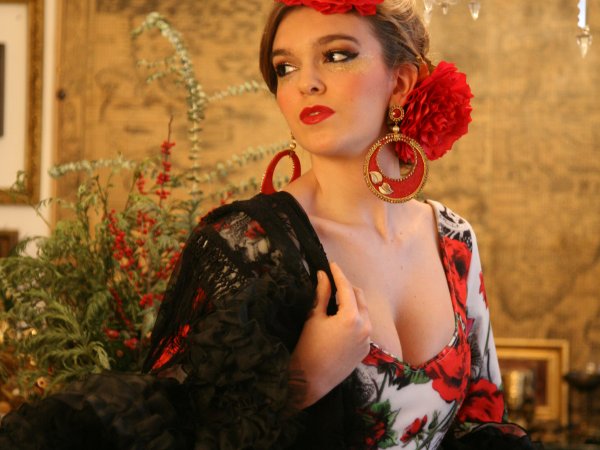 Melisa Lozano - Diseñadora y Atelier. por la flamenca